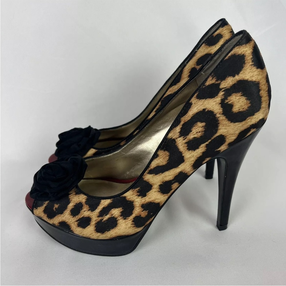 Guess Peep Toe High Heel Shoes Animal Print Flower Platform Stilettos Size 8M